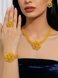 4 pieces per set of jewelry set in Dubai, Middle East, gold-plated hollowed-out flowers, fashion and luxury pendant necklace, ring, earring bracelet, adjustable jewelry suitable for wedding party jewelry.