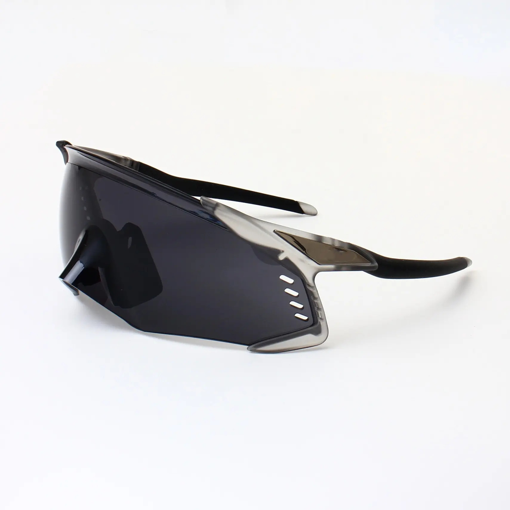 Vintage Sunglasses with Full Frame, Lightweight Windproof Protection for Unisex Cycling and Outdoor Sports
