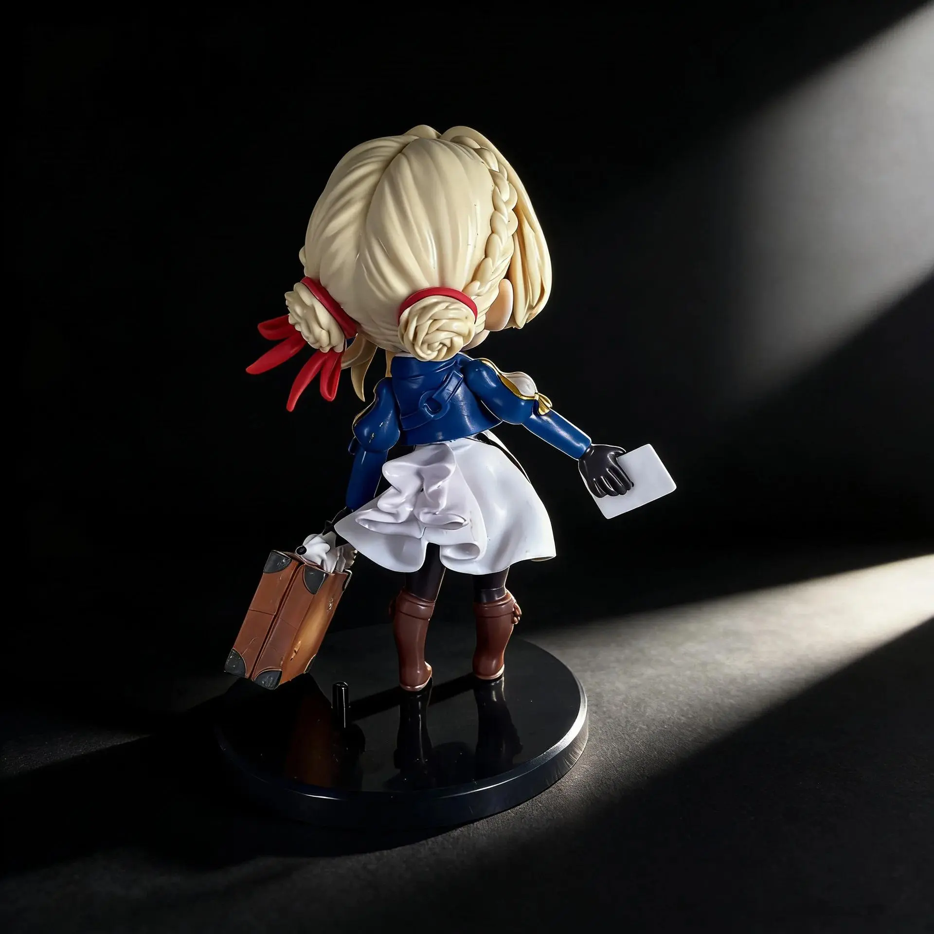 HOT15cm Violet Evergarden Violet Cute Version Delivering Letter Anime Figure Model Statue Collection Desktop Decoration Ornament
