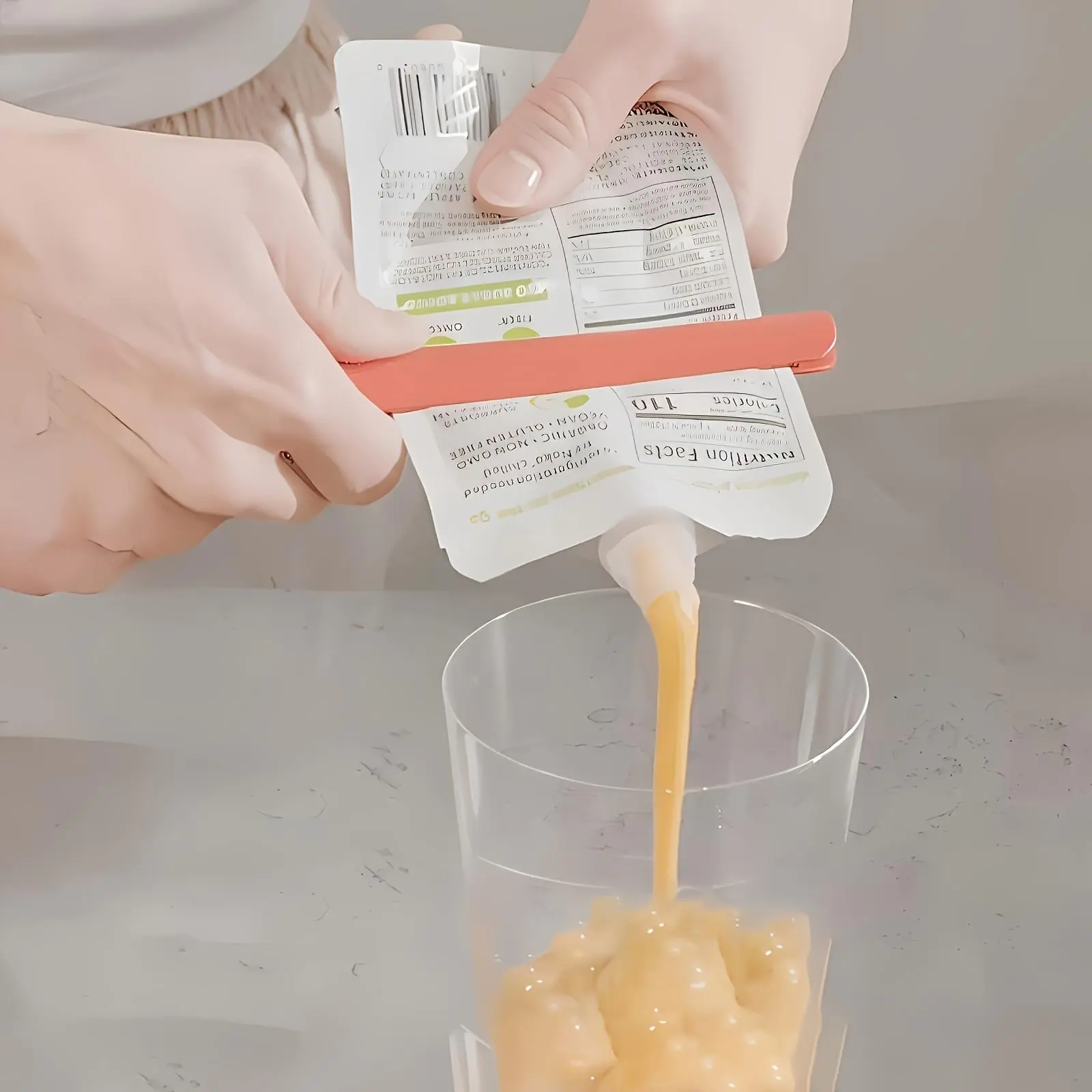 Portable Sauce Bag Squeezer - Reusable Multifunctional Kitchen Utensil Gadget, Easy Operation Tool for Home Use, Saves Time by Squeezing Every Drop of Sauce to Reduce Food Waste, Washable