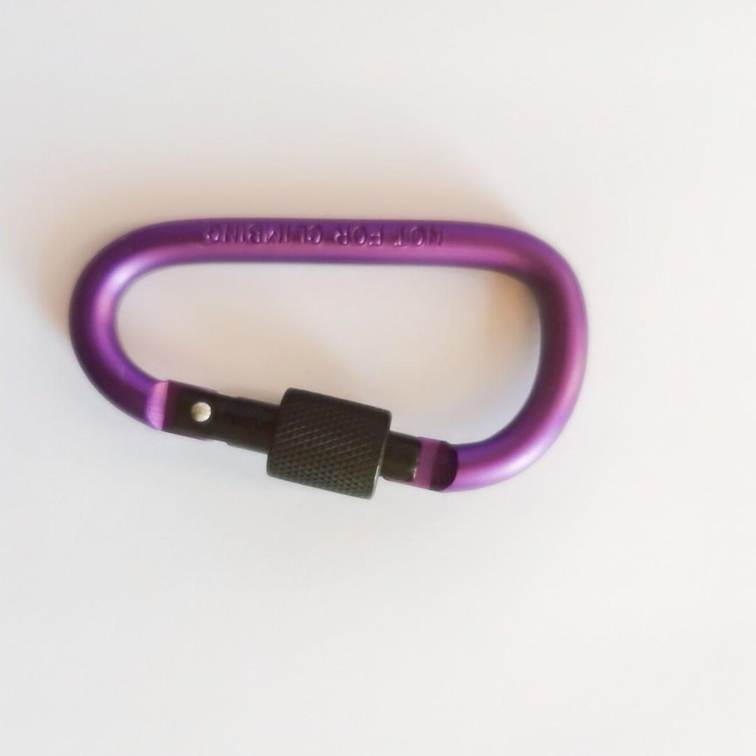 Outdoor mountaineering buckle hook quick hanging D type with lock aluminum alloy extra hard and strong nut keychain backpack water bottle buckle Outdoor mountaineering buckle hook quick hanging D type with lock aluminum alloy extra hard and strong nut keychain backpack water bottle buckle