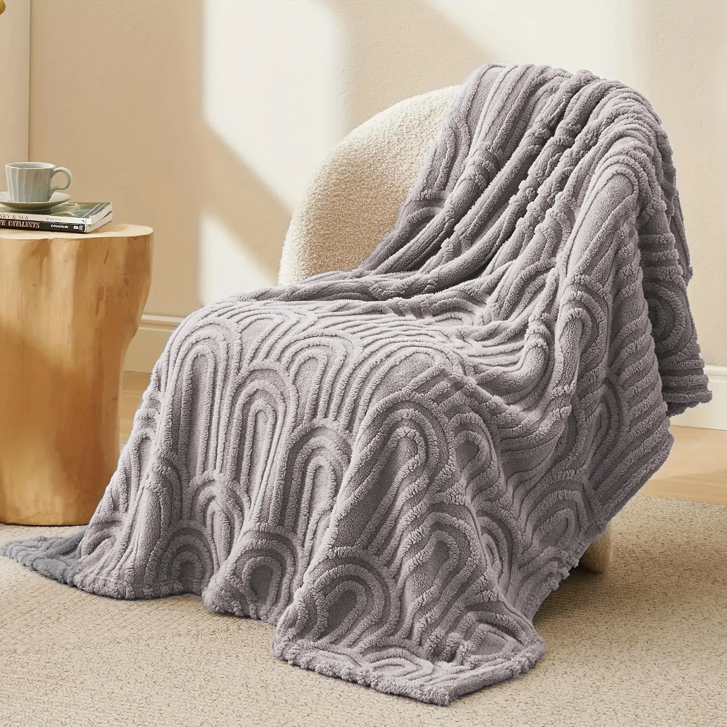 Multicolored Throw Blanket, Fashion Textured Fluffy Blanket for Indoor Daily Rest, Modern Curved Line Pattern Decor Blanket, Soft Fuzzy Sofa Bed Cover, Versatile Household Decor Textile for Apartment Dorm Living Space