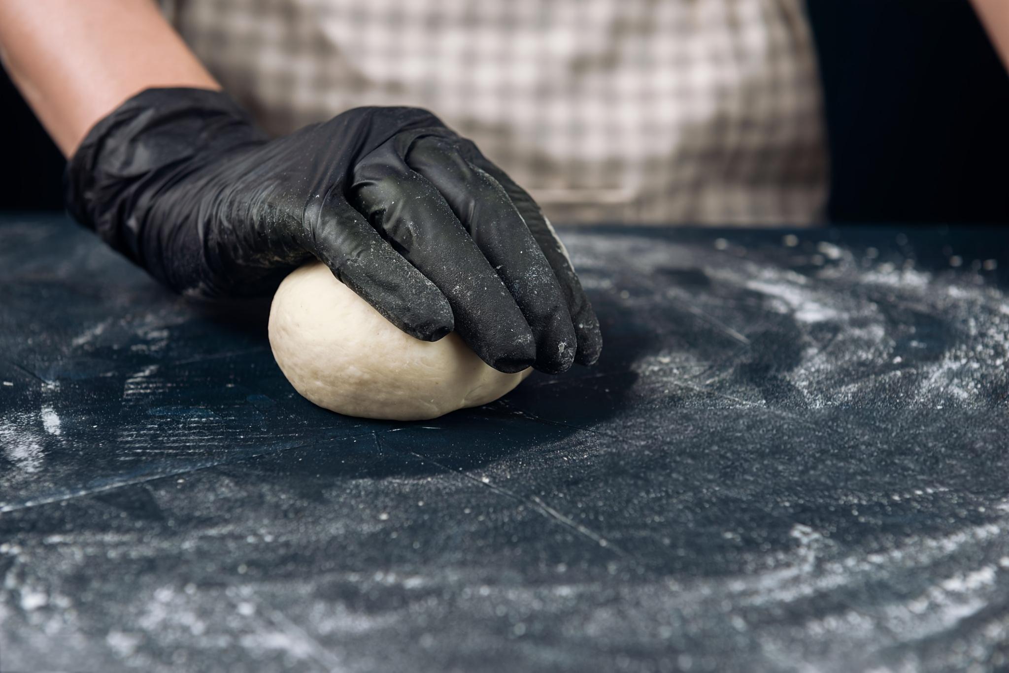 Nitrile Gloves 50pcs Black/White/Blue/Pink/Purple Nitrile Disposable Gloves |   Cleaning Gloves,Durable, Latex Free, Thickened Design for Kitchen, Tattoo, Beauty Salon, Bathroom Cleaning - Large Medium Small,Oil-proof,Waterproof,Essential for Home