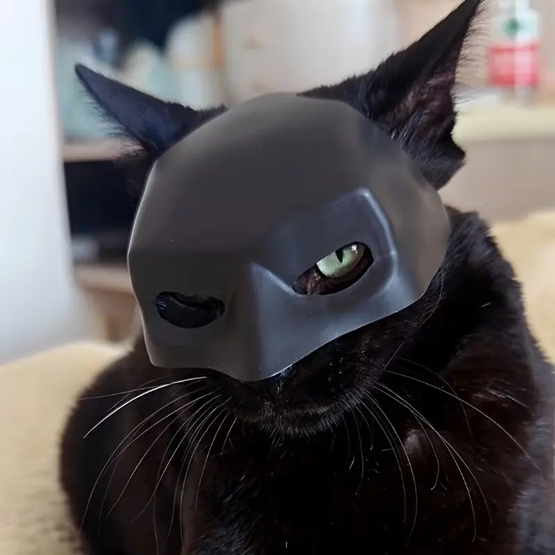 Pet Mask Cat Batman Halloween Party Decoration, Plastic Mask for Pets, Fun Costume Accessory, Perfect for Festive Celebrations