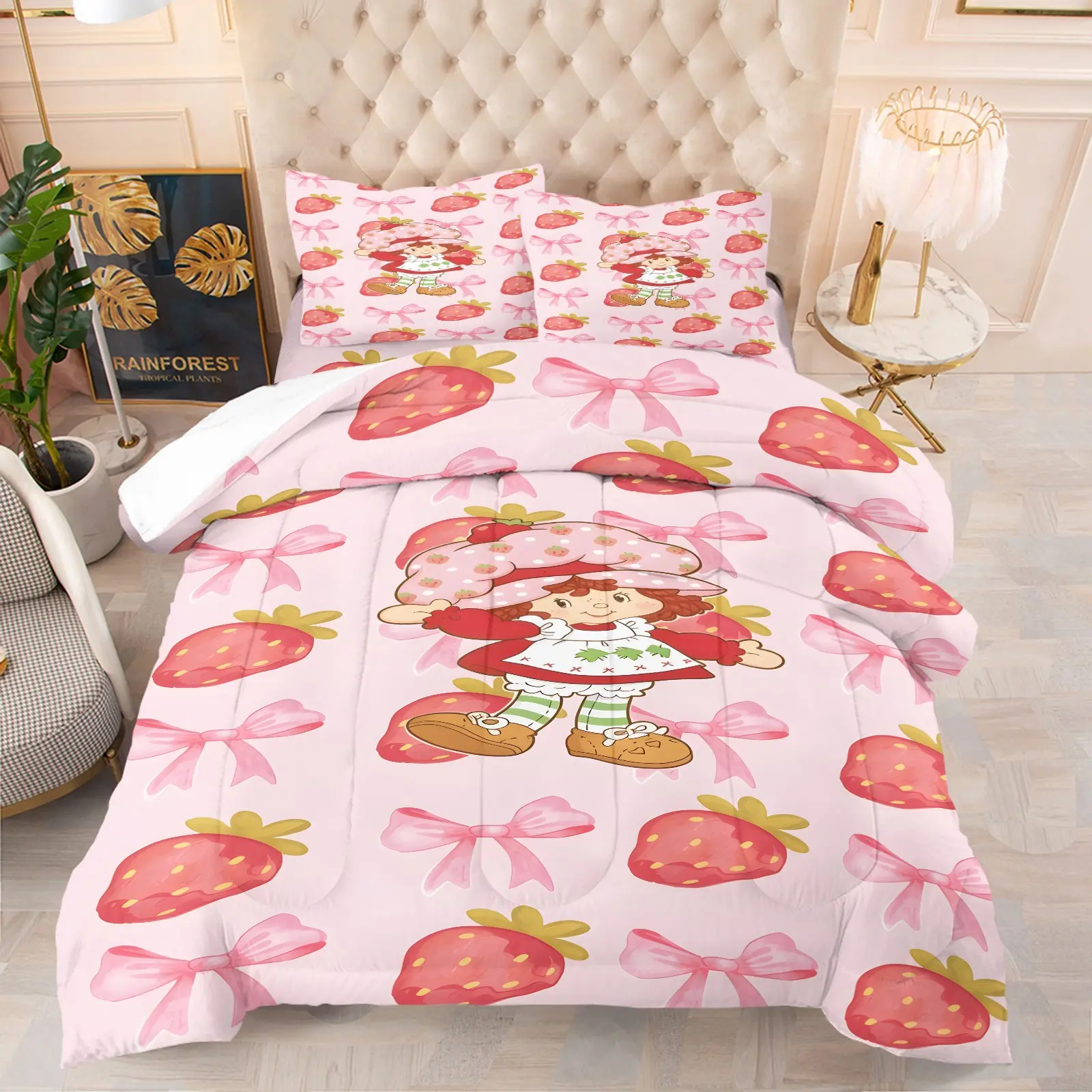 Ideal Gift for Girls Strawberry Shortcake Comforter Set, 1 Comforter +1‑2 Pillowcases, Soft Cozy Washable Microfiber Bedding, All‑Season Quilt, Large‑Figure Strawberry Bow Art Print, Adorable Pink Bedroom Decoration, Twin Full Queen Sizes