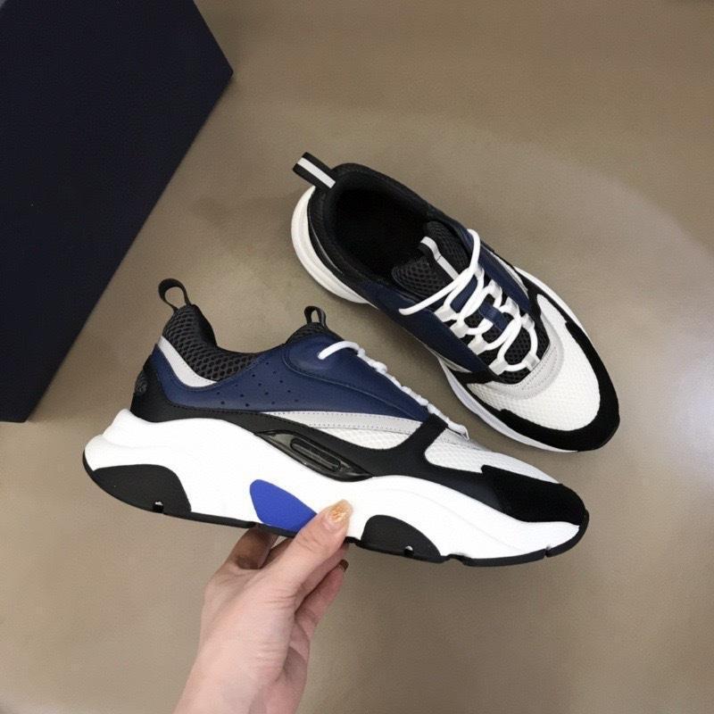 2026 Couple's Luminous Thick-Soled Fashionable Breathable Casual Sports Trendy Shoes
