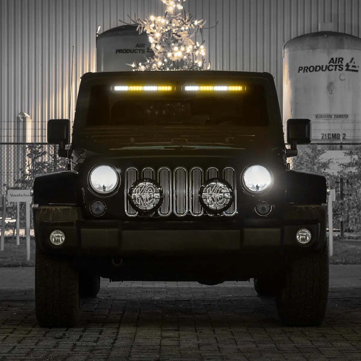 2Pcs Amber White LED Strobe Light Bar, 12V-24V Emergency Warning Flashing Light with Suction Cups, 18 Modes Windshield Grille Light for Truck SUV Off-Road Vehicles