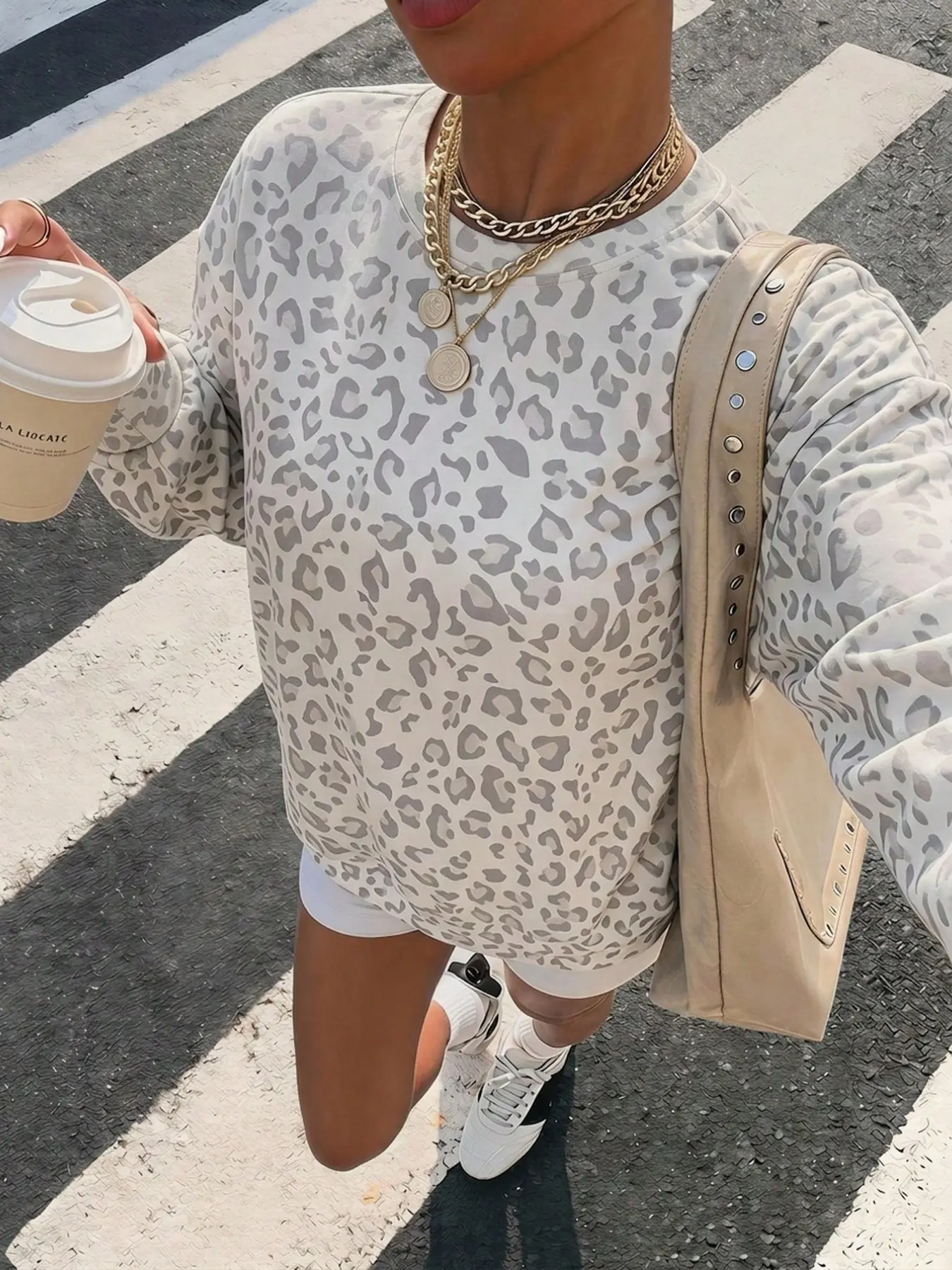 Women's Light Grey Leopard Print Crew Neck Sweatshirt, Long Sleeve Casual Loose Fit Pullover, 2026 Fall Streetwear, Trendy Daily Hangouts, Coffee Runs, Errands, Viral TikTok Must Have Essential, Neutral Y2K Aesthetic, Perfect for Everyday & Casual Matchin