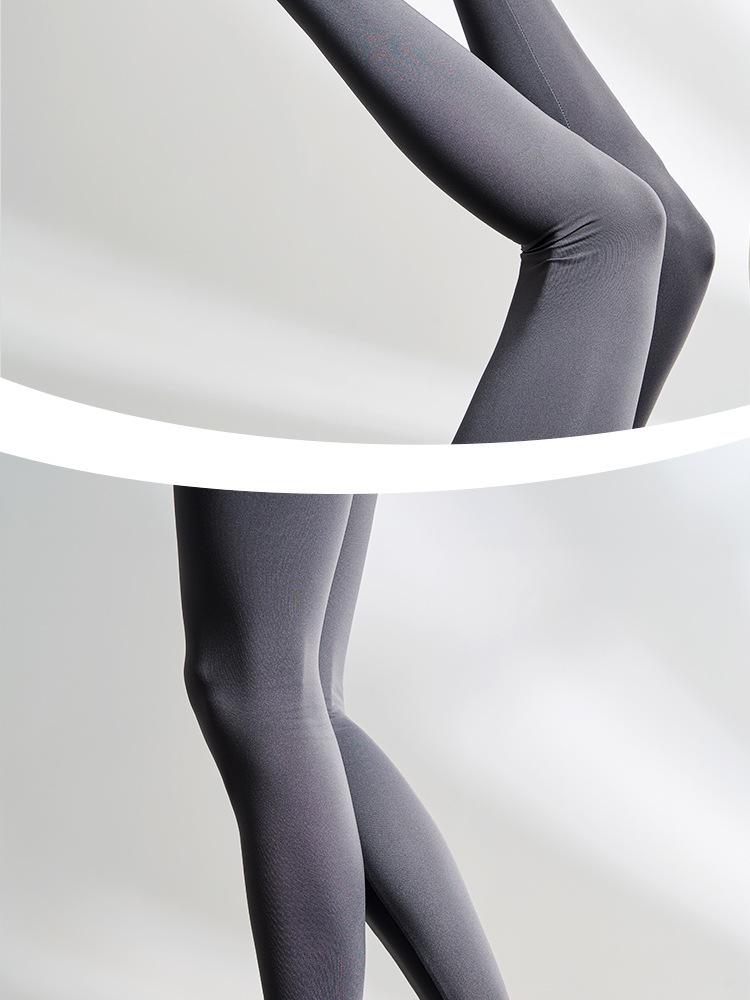 New gradient strap yoga socks, non-slip professional women's five-toe socks, Pilates socks for spring and summer, suitable for sports.