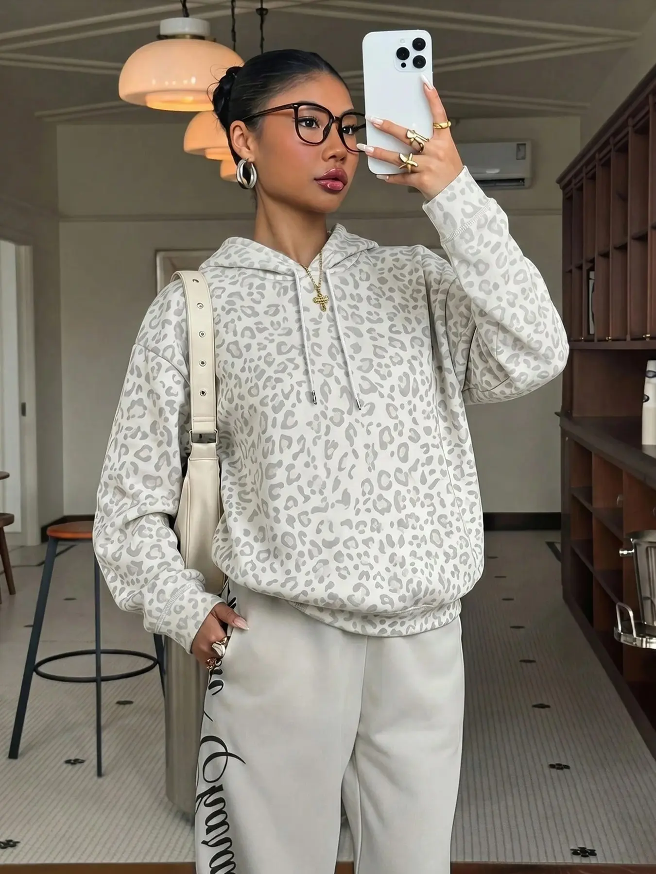 Oversized Leopard Print Pullover Hoodie For Women Light Neutral Grey Animal Pattern Drawstring Hooded Sweatshirt American Vintage Casual Streetwear Daily Fashion Tops Full Print Hoodie #vintagefit #leopardhoodie #streetstyle