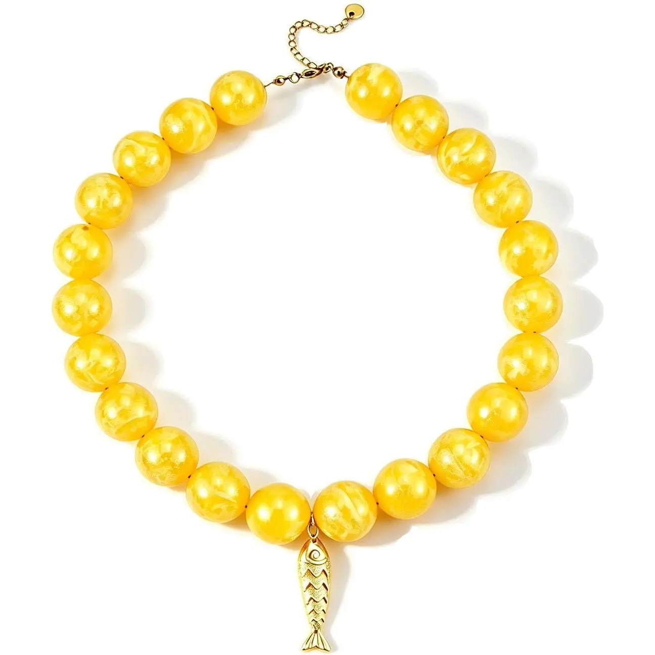 Chunky Beaded Fish Necklaces for Women Gold Fish Charm Pendant Choker Necklace Resin Bauble Bar Beaded Necklace Statement Trendy Boho Summer Vacation Jewelry