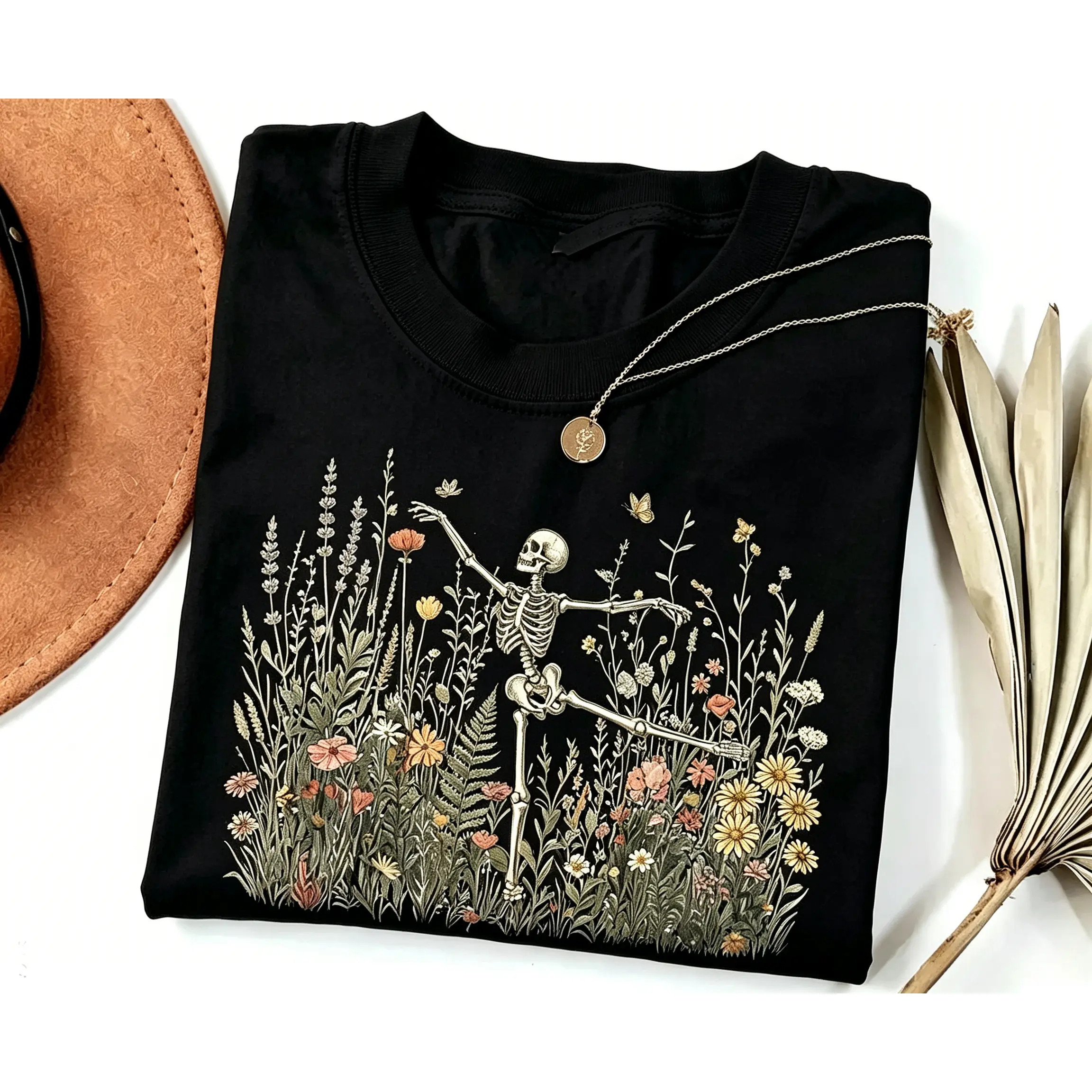 Women's Cotton Short-Sleeve Apparel, Floral Skeleton Graphic Tee, Dark Cottagecore Aesthetic Baggy Comfy Oversized Botanical Skull Top, Fabric, Shortsleeve, Printed, Round Neck, Soft, Streetwear, Unisex, T Shirts, Casual, Dtg Printing, Universal Horror Un