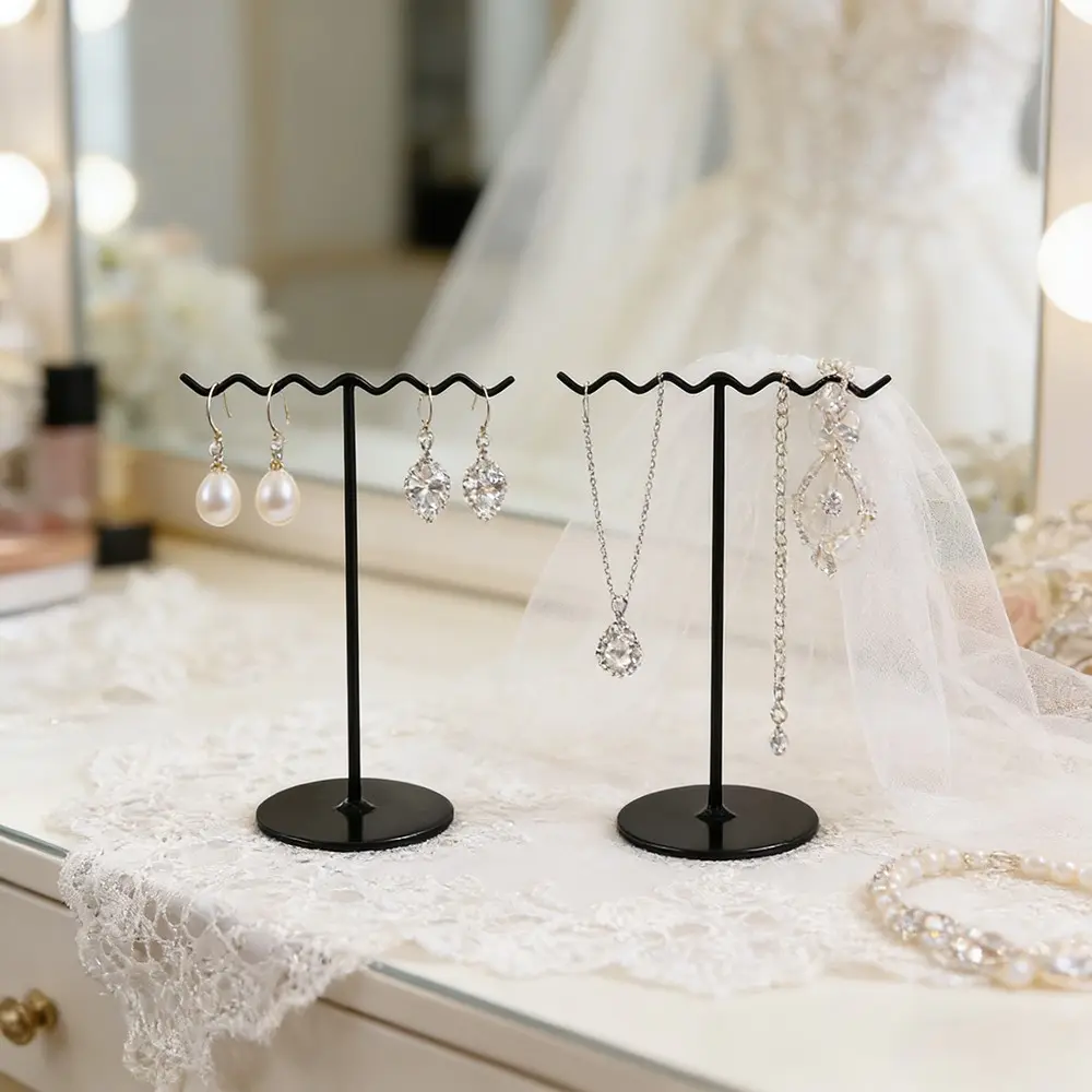 2Pcs Black Wrought Iron Jewelry Storage Racks, Light Luxury Desktop Earring Necklace Display Rack, Bedroom Dressing Table Exquisite Jewelry Sorting Rack, Engagement and Wedding Ceremony Props, Dressing Room Countertop Jewelry Display Rack