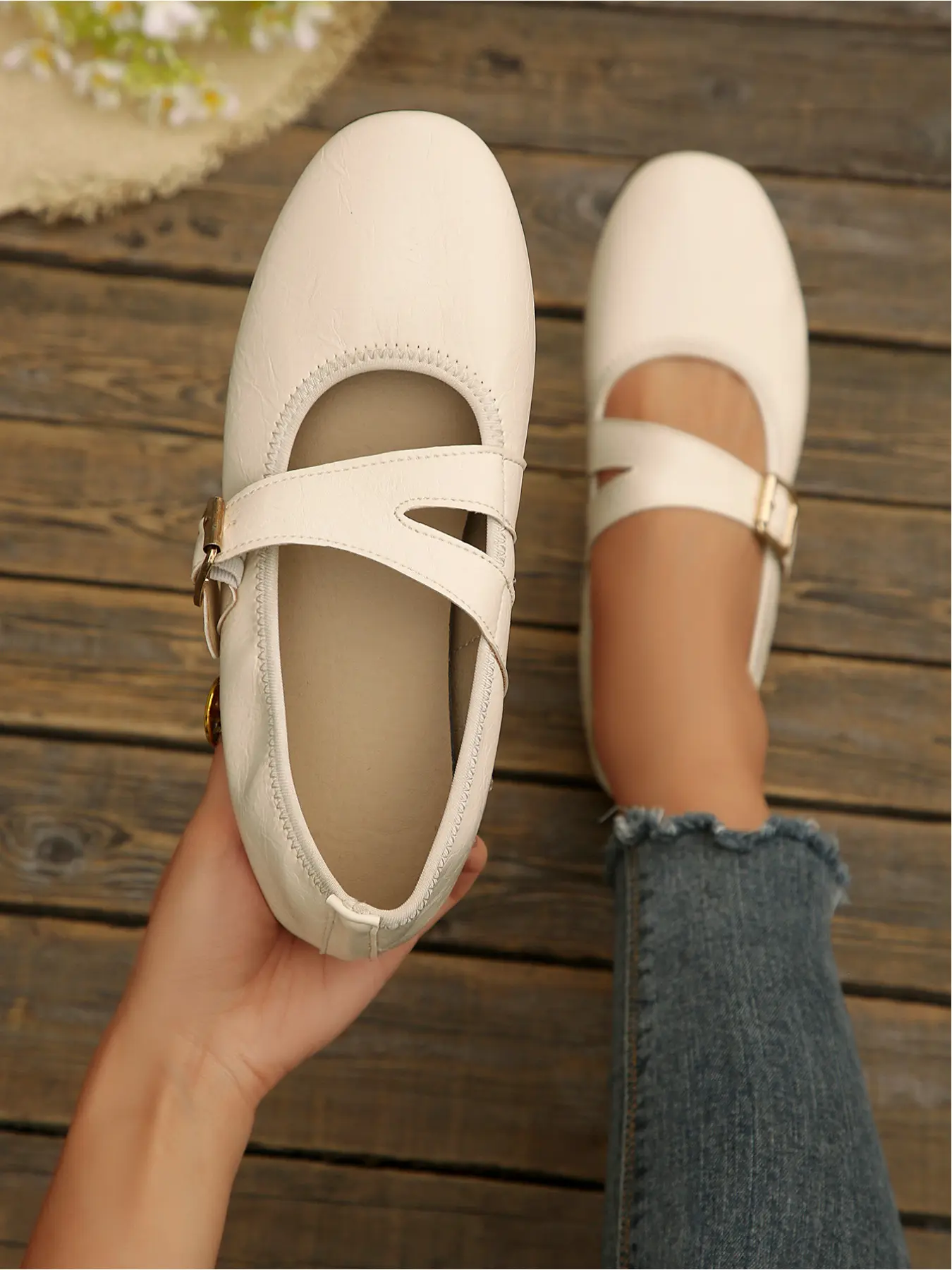 Women's new four-season single-strap hollow-out adjustable buckle ballet flats with soft soles, round toe, and shallow cut are suitable for daily commuting and casual wear Footwear