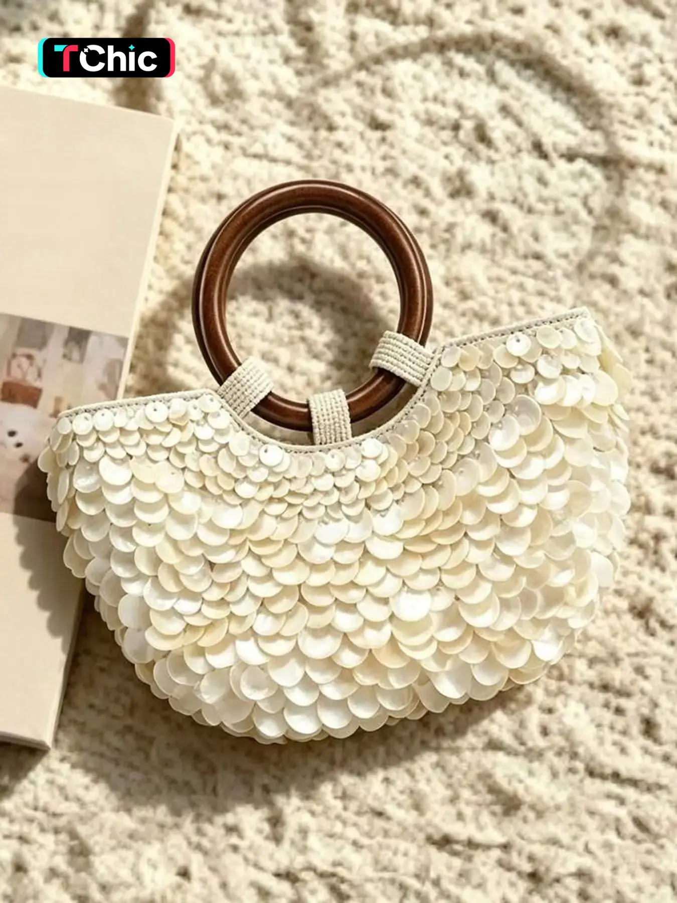 Exquisite retro texture personalized sequin shell bag, Beach Purse, stylish and niche design handbag with atmosphere, can accommodate sunglasses, lipstick, mobile phone, suitable for beach vacation, attending friend gatherings, dating