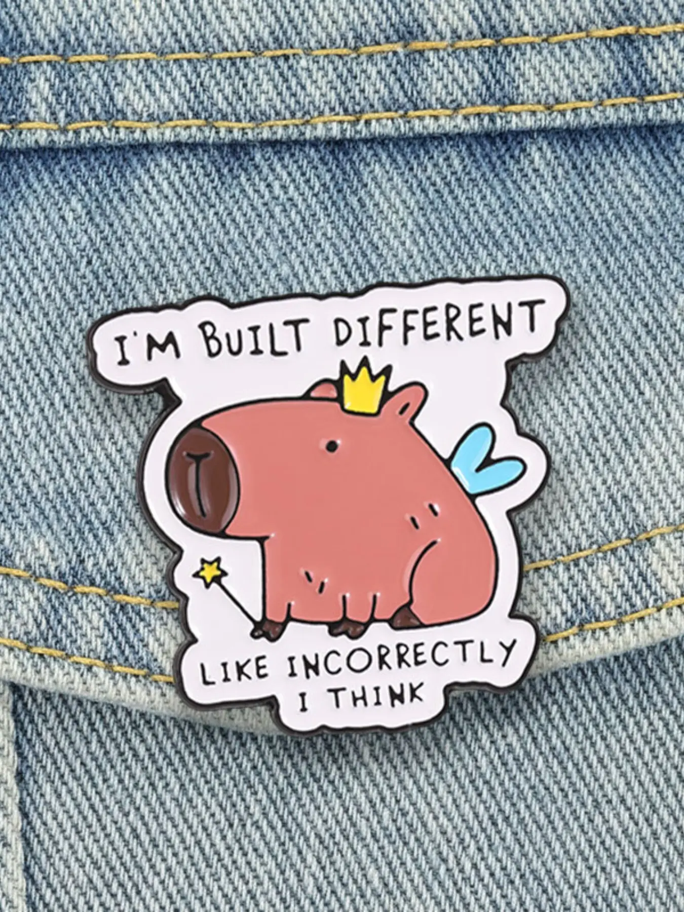 1PCS Cartoon Capybara Fairy With Crown Wings Magic Wand Design Badge Enamel Pin, I'm Built Different Like Incorrectly Brooch ,Suitable for Backpacks, Jeans, Scarves, Hats Decoration, Trendy All-match & Exquisite Brooch for Birthday Gift