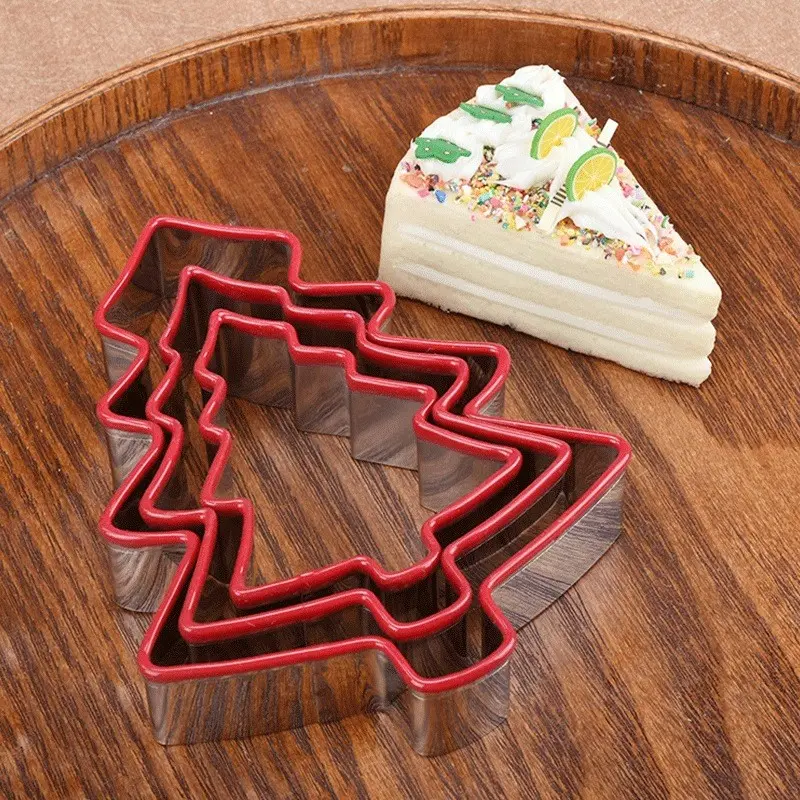 3-Piece Christmas Tree Cookie Cutter Set with Soft PVC Edges – Ideal for Christmas, winter gatherings, and holiday parties. Suitable for cutting fondant, cheese, soft fruits, pancakes, soap, craft clay, and more—a kitchen baking essential.