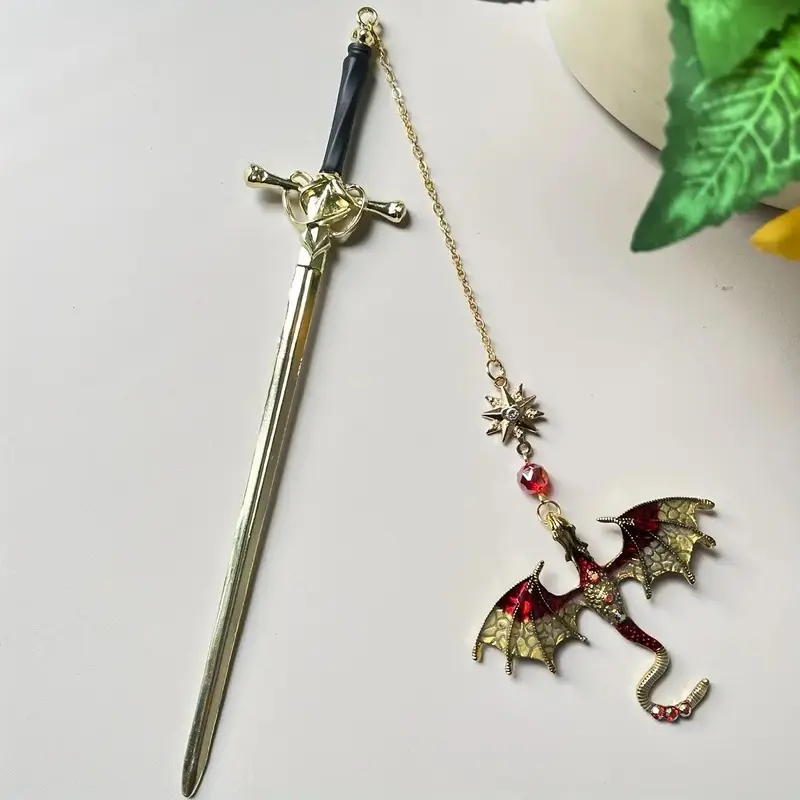 Vintage Four-Winged Dragon Crafted Bookmark, Antique Silver Color Tassel Metal Pendant, Thoughtful Inspirational Gift for Readers, School & Office Supplies