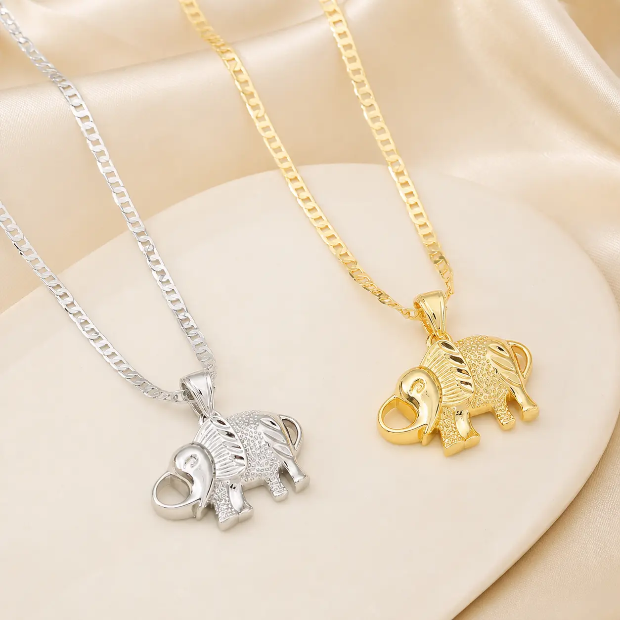 Gold Elephant Necklace Heavy Duty Pendant Auspicious Light Luxury Cozy Collarbone Chain For Women Everyday Gift Copper Electroplated Blade Chain 21cm To 50cm Adjustable