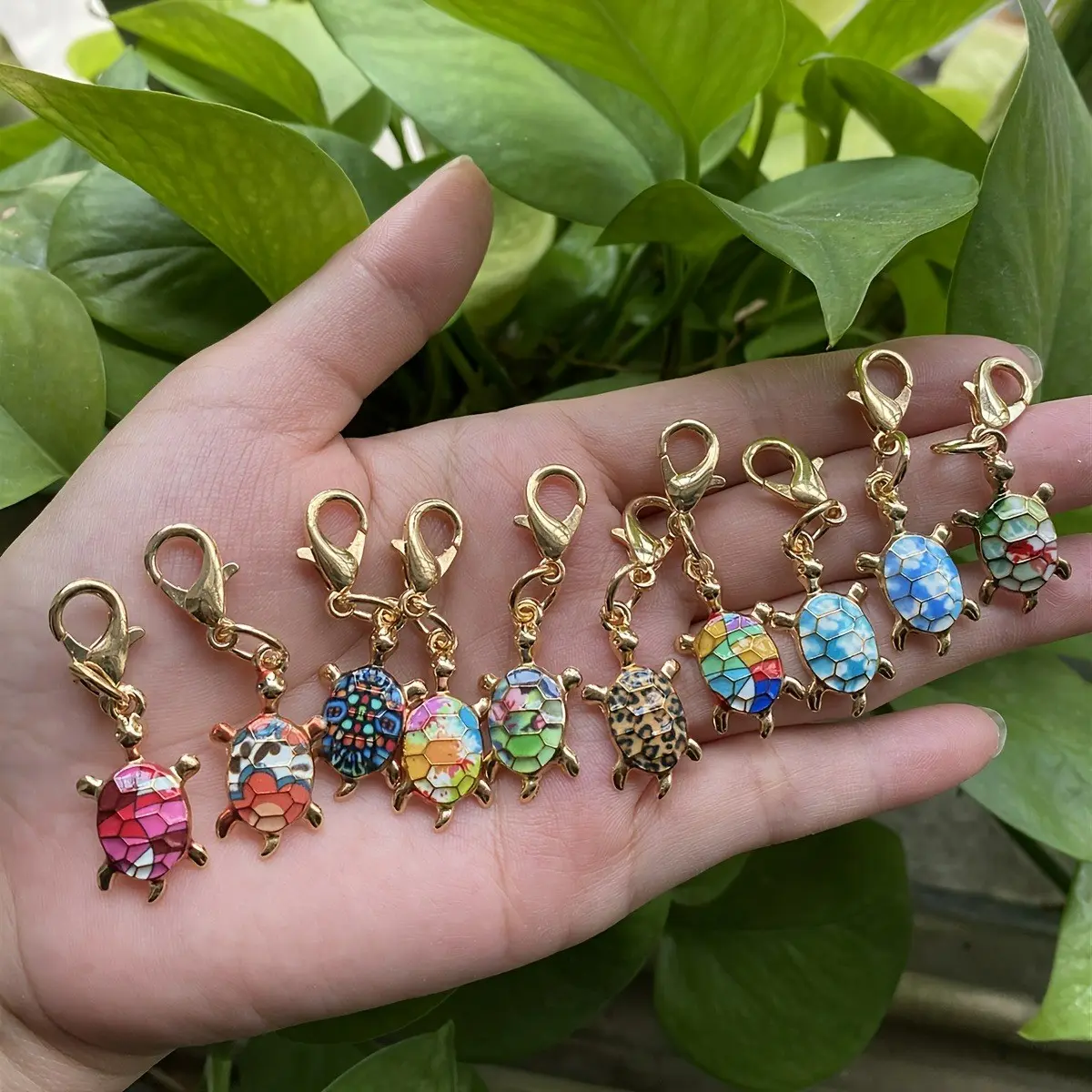 10pcs Turtle Keychains, Keychain Series, Cute Fashion Designs, Mixed Colors, Perfect for Backpacks, Wallets, Handbags, Casual Shoes Decorations