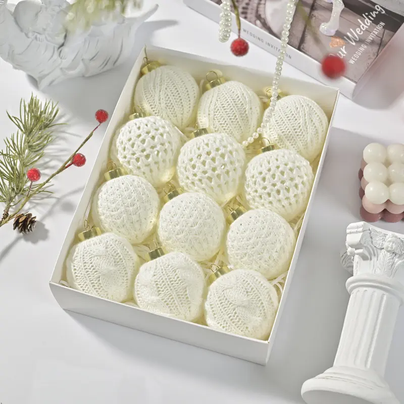 Warm and cozy knitted wool Christmas balls for home decoration, hanging ornaments for Christmas trees and window displays,Christmas decorations