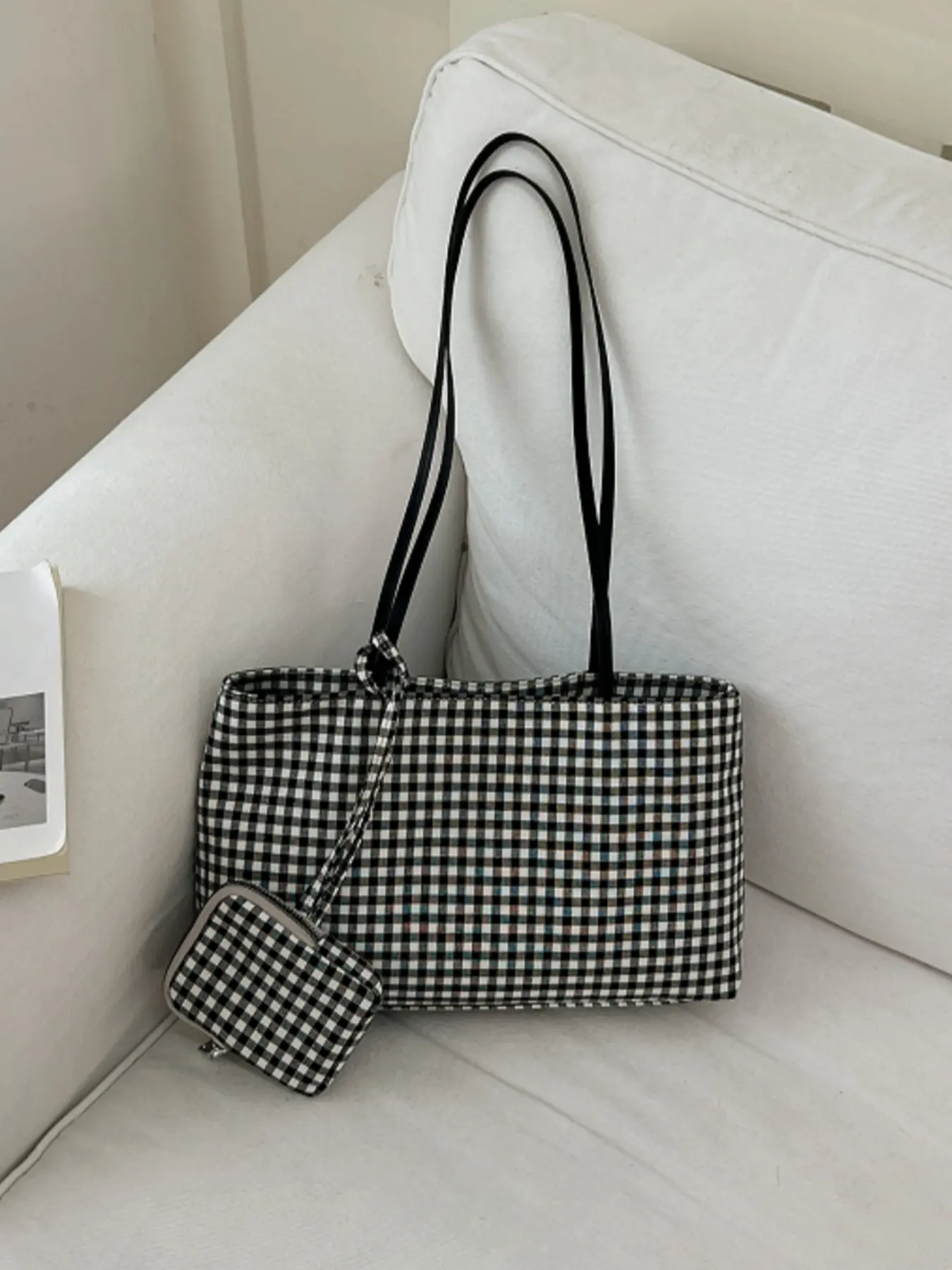 Simple and textured multi-compartment plaid tote bag, matching mini earphone coin purse in the same pattern, lightweight and casual everyday shoulder/crossbody handbag