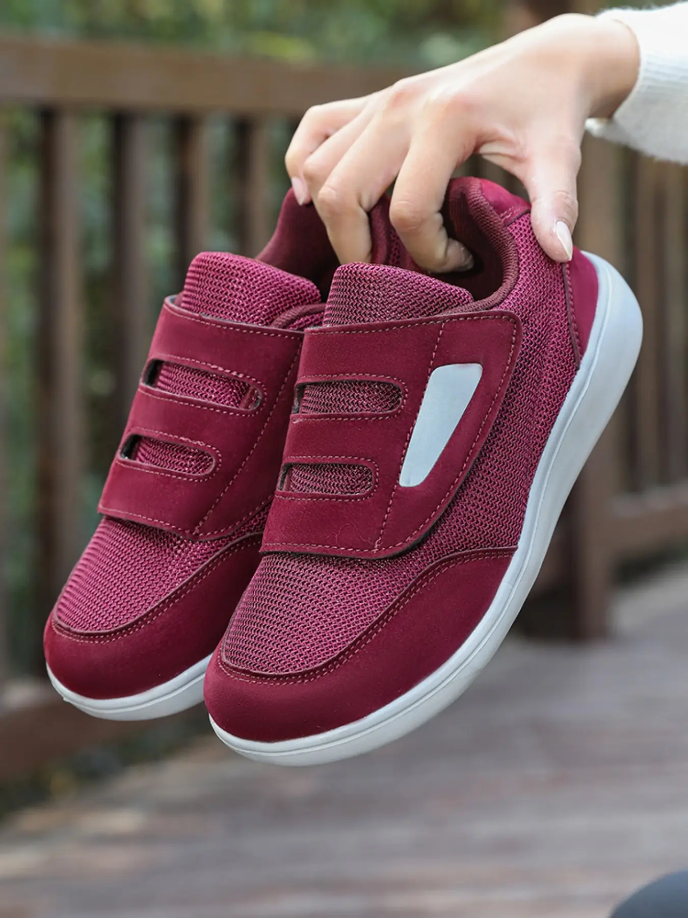 New Four-Season Elderly Shoes, Lightweight Anti-Slip Durable Wide-Toe Women's Shoes, Comfortable Walking Shoes for Seniors, Outdoor Casual Sports Shoes