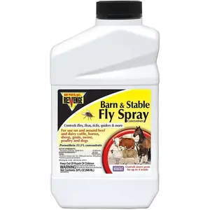 Revenge Barn & Stable Fly Spray, 32 oz Concentrate Long Lasting Insecticide for Flea and Tick Control Indoors and Outdoors