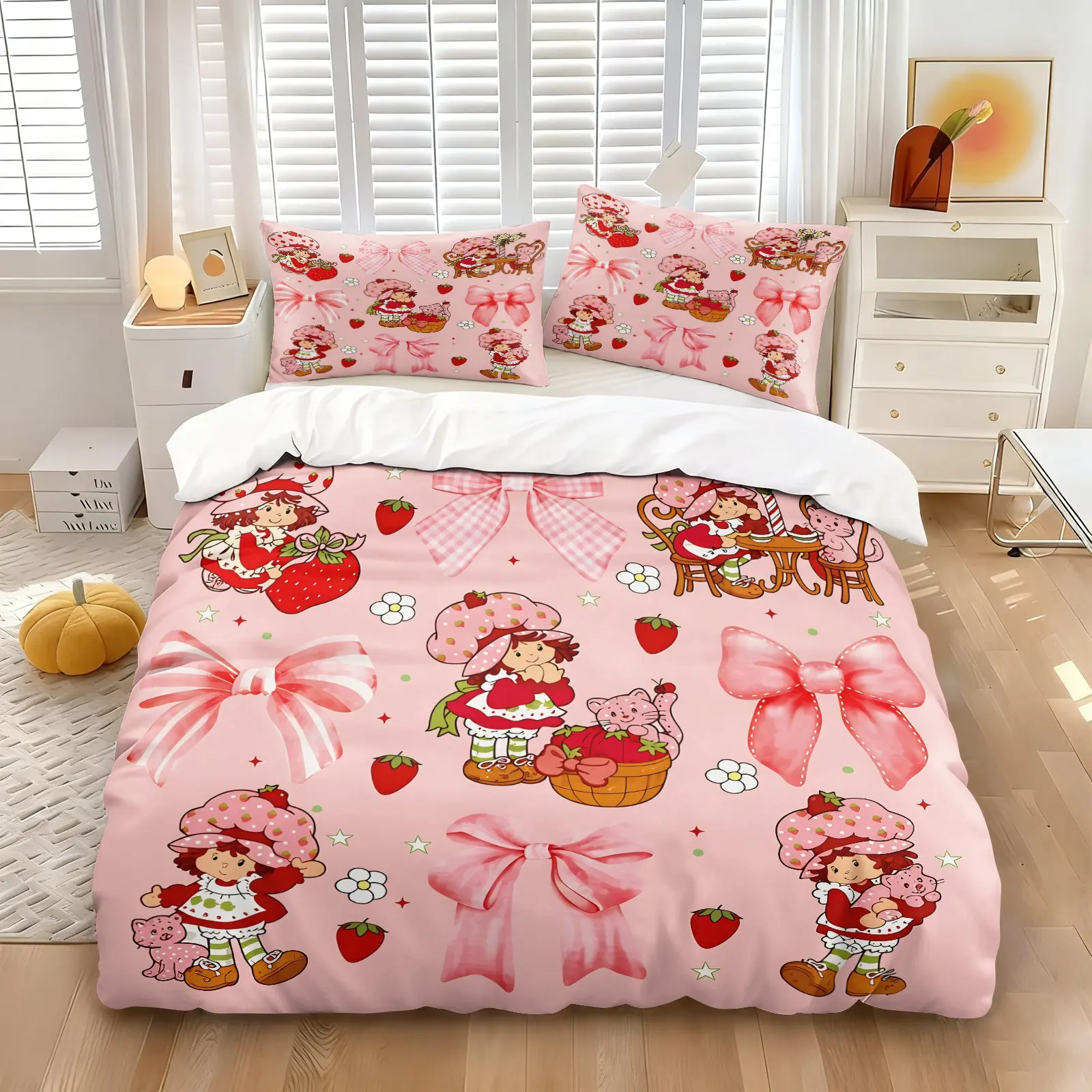 Vintage Strawberry Girl Bedding Set, Pink Plaid with Bow, Cat and Floral Pattern, Includes 1 Duvet Cover and 1/2 Pillowcases, Breathable Cozy Fabric, Sweet Surprise Collectible Gift For Strawberry Shortcake Fans & Kids