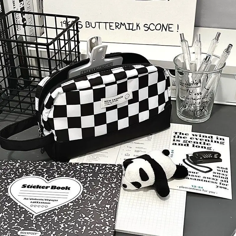 Ins minimalist checkered canvas pencil case, large-capacity multi-layer compartmentalized storage bag, student-resistant dirt-proof pencil case, portable hand-held pencil case