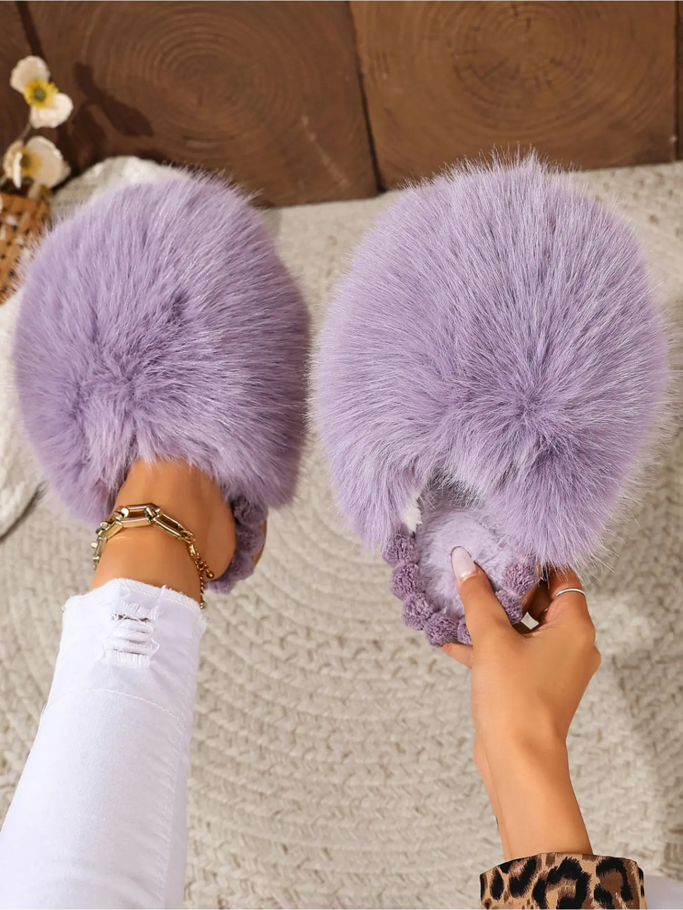 Big Puffy Fox Fur Slippers with Elastic Webbing for Women Fuzzy House Slippers Anti-Slip Flat Soles for Home and Outdoor Wear Versatile Solid Color Fluffy Slippers for Fall/Winter Toe-Exposing Warm and Cozy Ladies' Slippers with Trendy Atmosphere