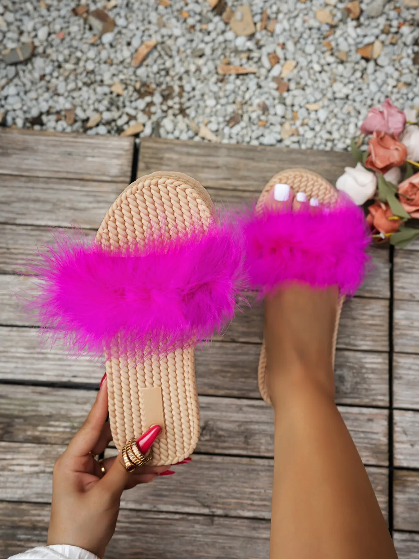 Women's Textured Sole Plush Feather Wide Strap Flat Sandals, Casual Summer Party Shoes, Comfortable Outdoor Slippers, Fashionable Sandals