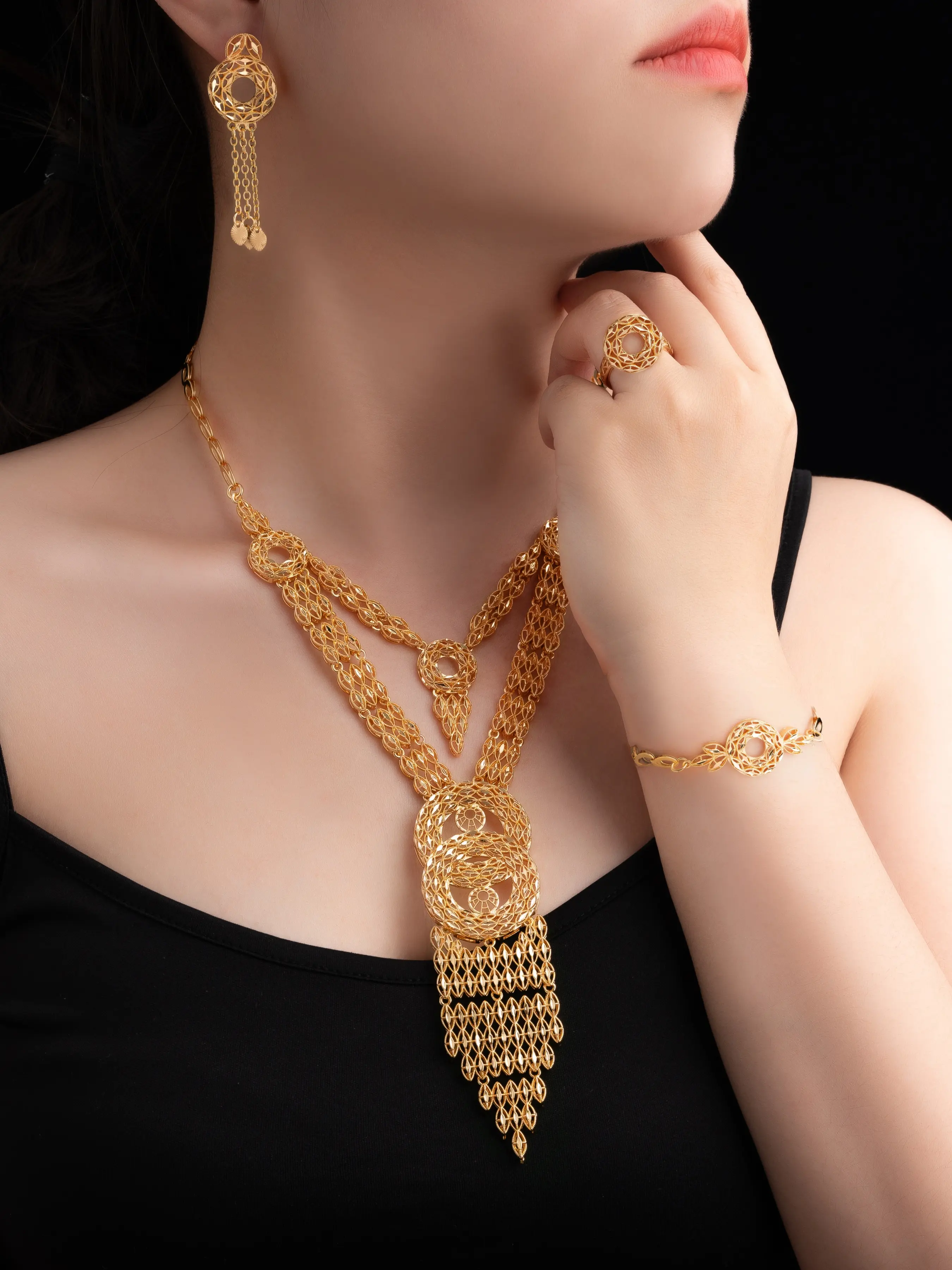 Elegant Chain Necklace Set, 5-Piece Multi-Layer Design, Perfect Gift for Brides, Weddings & Anniversaries