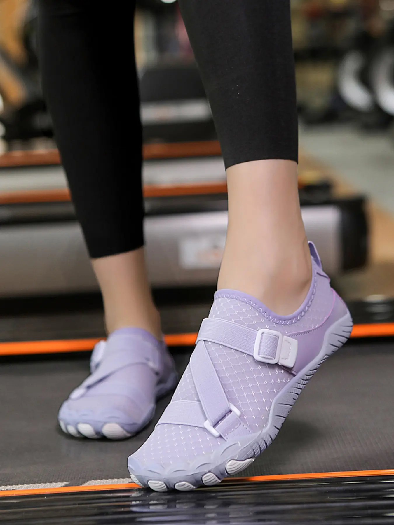 Cross Adjustable Strap Barefoot Fitness Shoes, Breathable Honeycomb Mesh, Anti-Slip Silent Indoor Training Shoes, Yoga Jump Rope Running Machine Soft Sole Beach Shoes, Workout Shoes