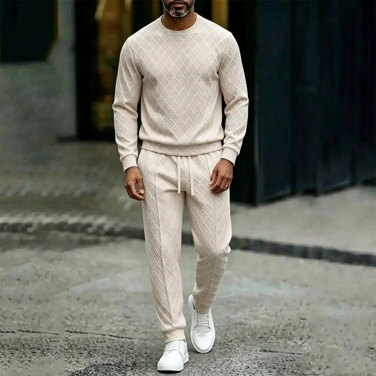 Fashionable men's diamond patterned two-piece sportswear, classic round neck long sleeved top combined with elastic waistband sports pants, comfortable and elegant beige casual sportswear, suitable for travel, dating, urban street dressing, and leisure oc