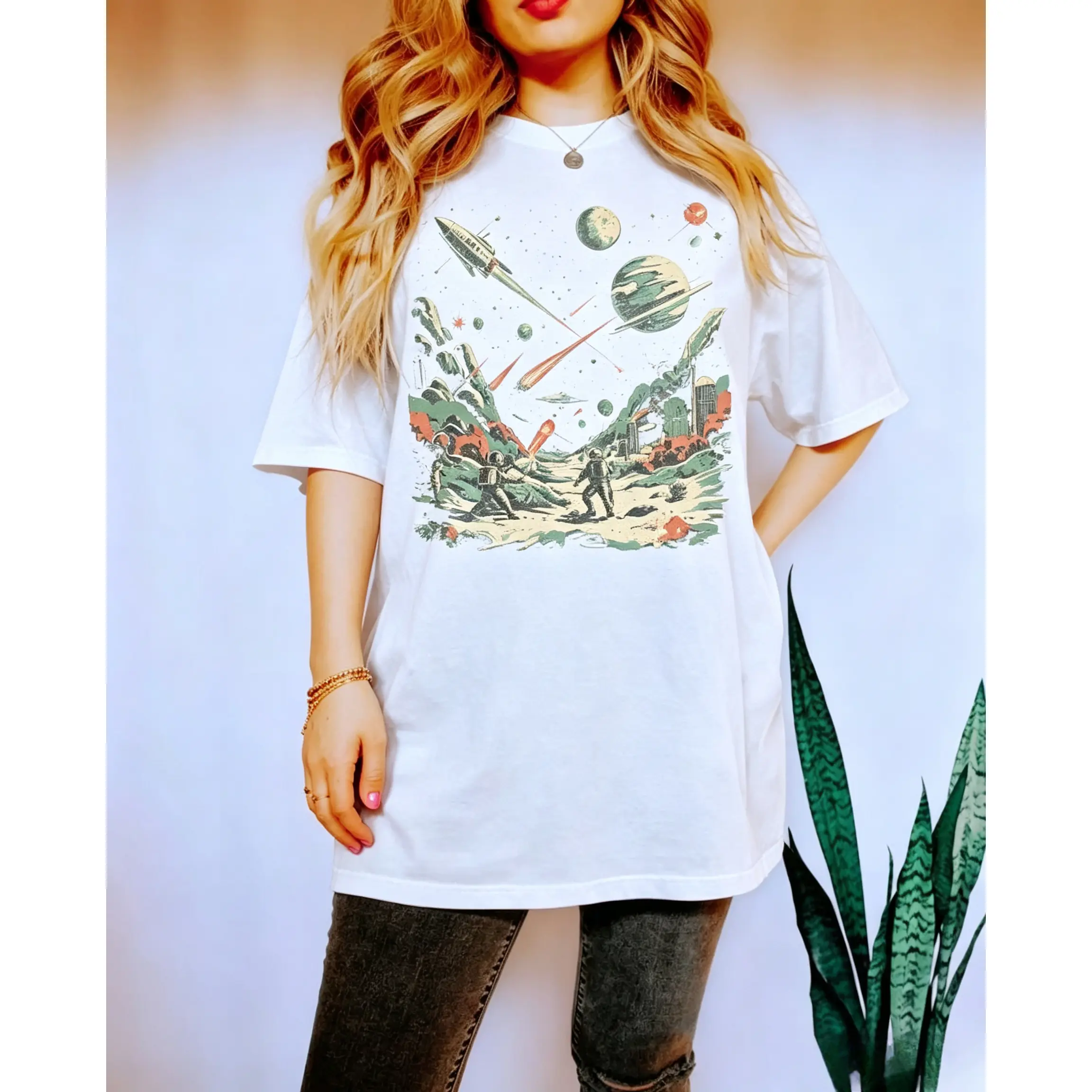 Vintage Space Astronaut Alien Planet Rocket Front Print Retro Sci-Fi Graphic T-Shirt, Old School Galaxy Landscape Oversized Women Top, black comfy fabric, multi-scene casual outfit. Cool gift for space lovers, retro sci-fi fans and vintage cosmos aestheti