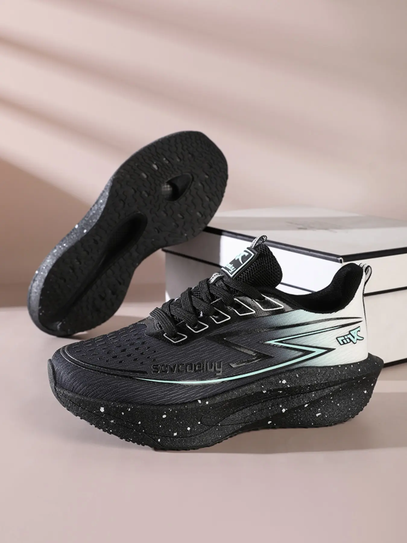 High Elastic Shock Absorption Sporty Athletic Running Shoes for Women, Gradient Color Design, Breathable Mesh, Comfortable Durable Sole, Unisex, All-Scene Use, Breathable Running Sneakers