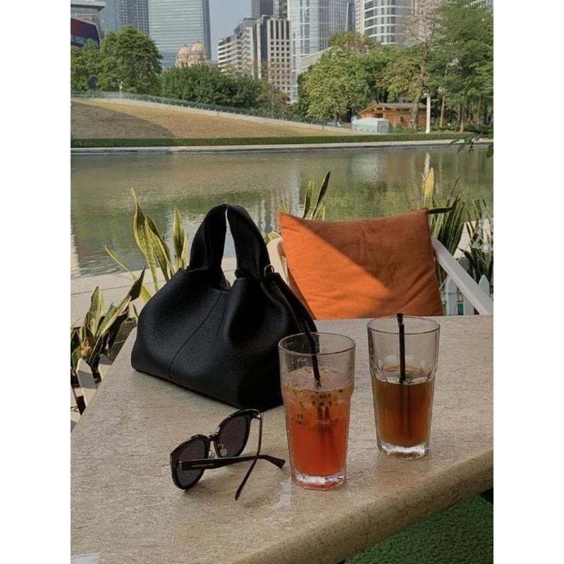 Niche Design Bag Women's Crossbody Versatile Dumpling Tote High-end Handbag Lunch Box