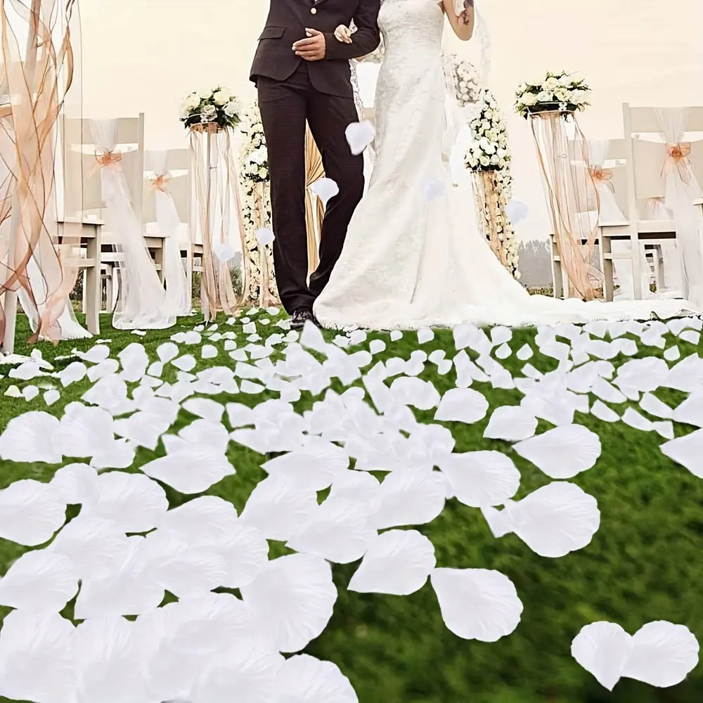 Artificial White Rose Petals (1000 Pieces) Ideal for Romantic Night Events, Weddings and Valentine’s Day Marriage Proposals