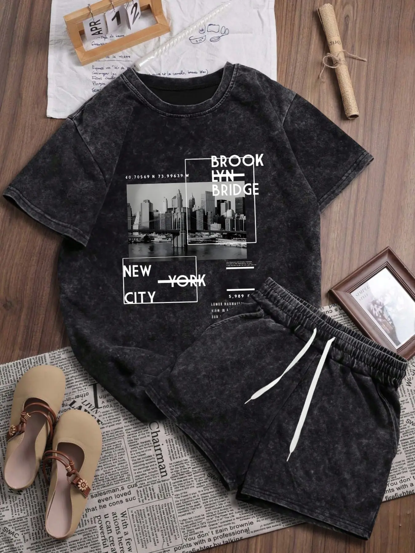 Women's Sporty Loose-Fit Summer Suit, Vintage Print Round Neck Short Sleeve Top & Shorts, Ideal for Daily Commute, Leisure, Fitness