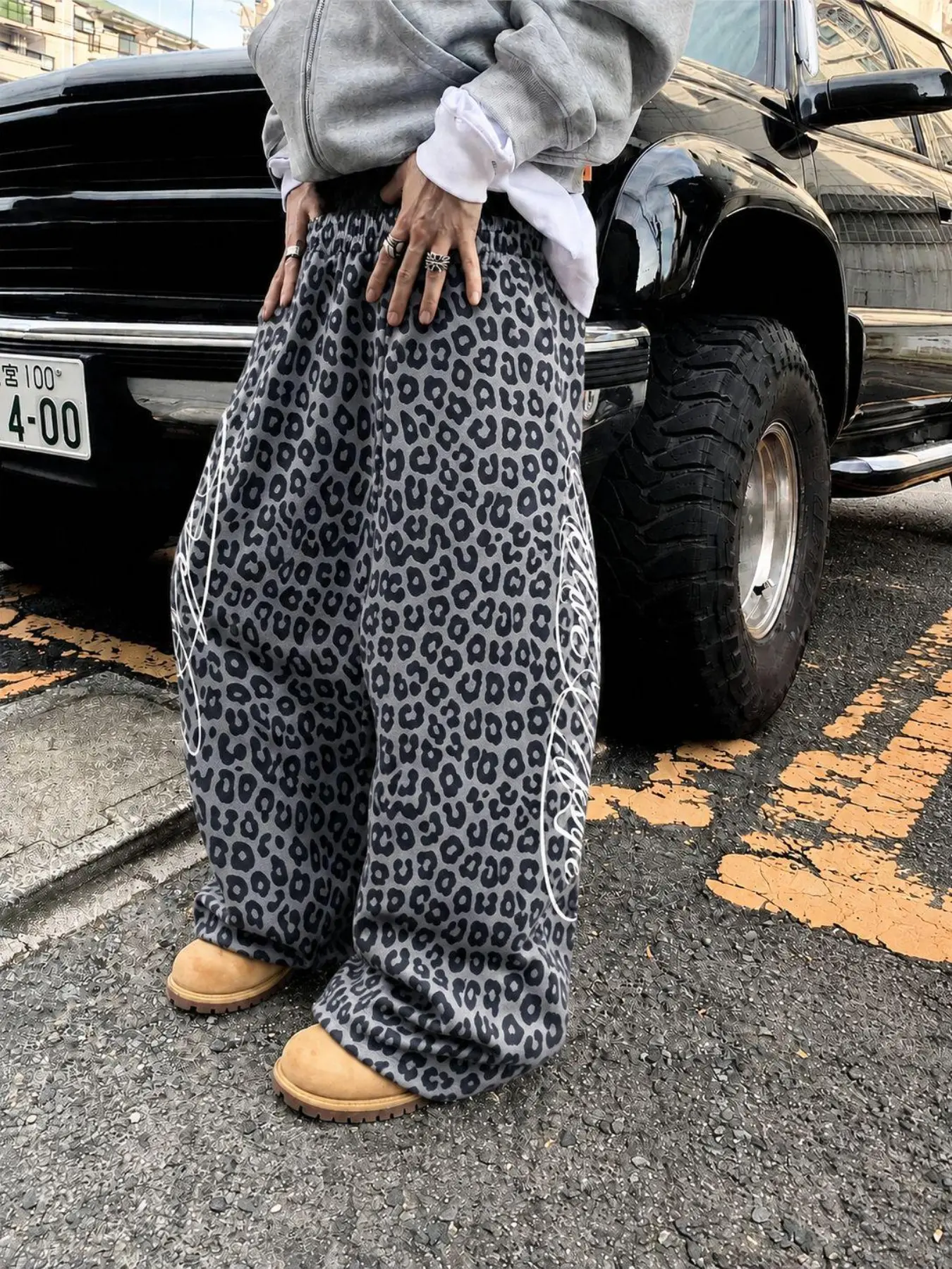 All Over Leopard Print Wide Leg Sweatpants, American Streetwear Oversized Draped Floor-Length Pants, Unisex Trendy Matching Outfit For Autumn & Winter, Versatile Street Trousers For Daily & Party Occasions, Trendy Fashion Item For Holiday Gifts