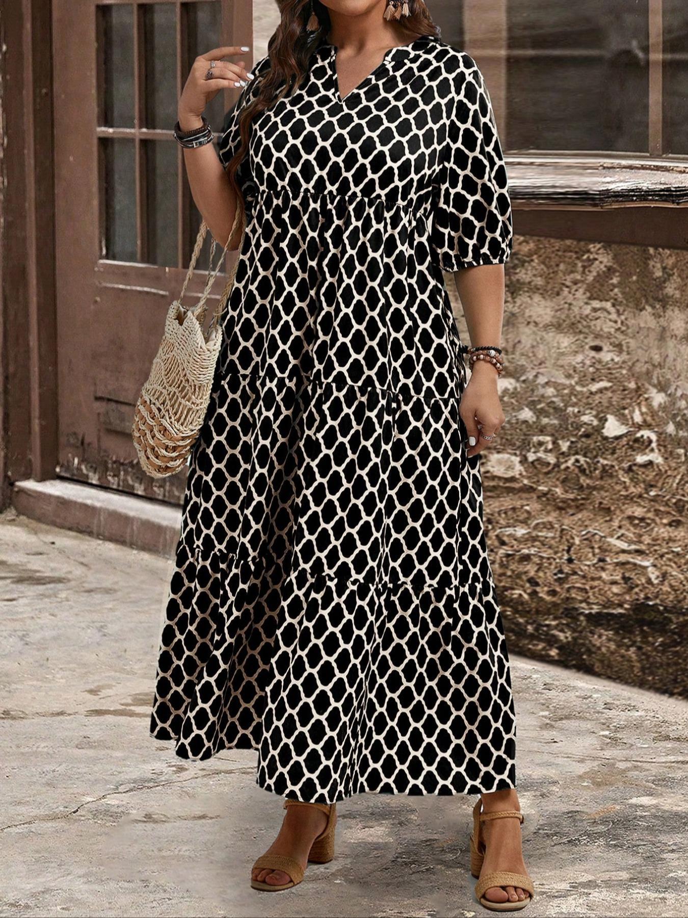 【Plus Size】 All Over Print Pocket V Neck Dress, Casual Fashion Half Sleeve Dress for Daily Outdoor Wear, Women Plus Clothing for 2025, Pocket Dress