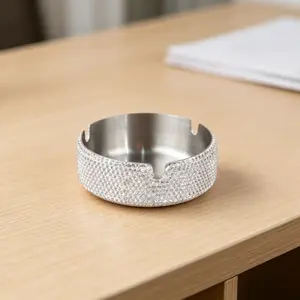 Bling Rhinestone-Design Stainless Steel Ashtray, Luxury Portable Smoking Fashion Accessory for Home, Car Decorative Ornament