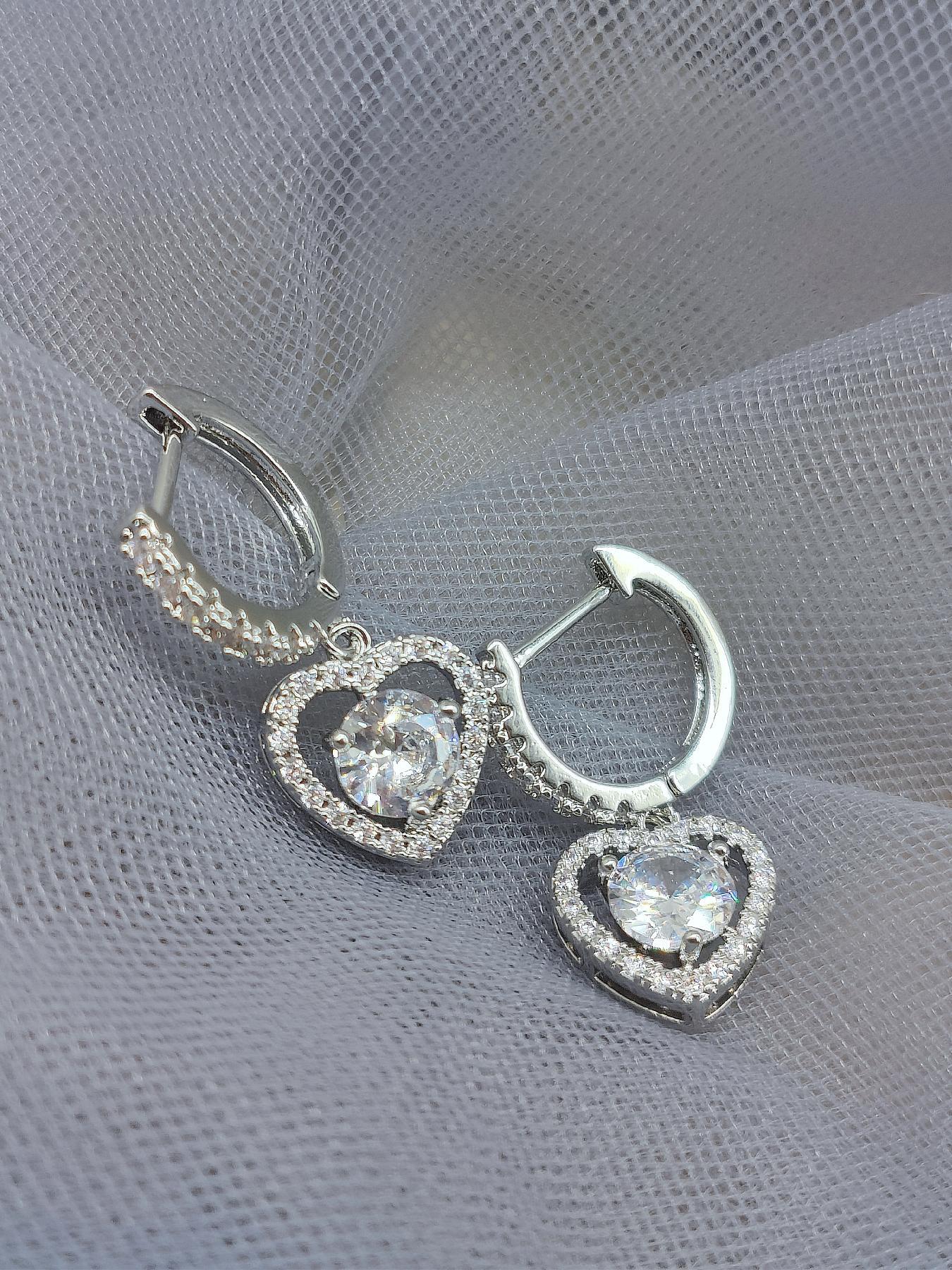 Women's Elegant Rhinestones Decor Dangle Earrings, Copper Inlaid Zircon Trendy Heart Design Dangle Earrings, Fashionable Teen Girl Accessories As Gift for Girlfriend, Heart Shaped Earrings, Trendy Jewelry, Dangling Earrings, Dangly Earrings