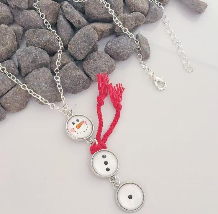 Cute Snowman Necklace with Button Pendant – Christmas Sweater Chain, Unique Winter Clavicle Necklace