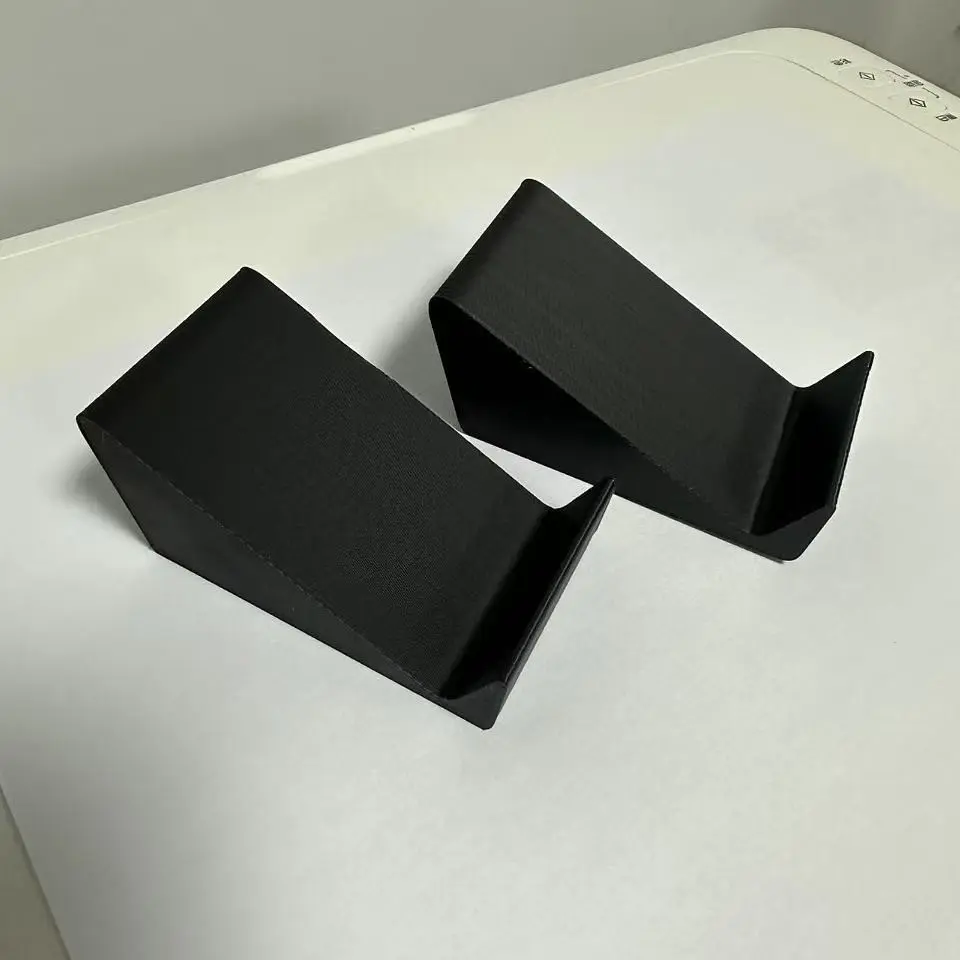 2 Pcs 3D Printed SoBar Speaker Stands – Stable base supports compatible with Sony, Edifier, Xiaomi, Philips and Samsung TV soundbars or gaming speakers. Durable desktop stands for better positioning and cleaner setup.