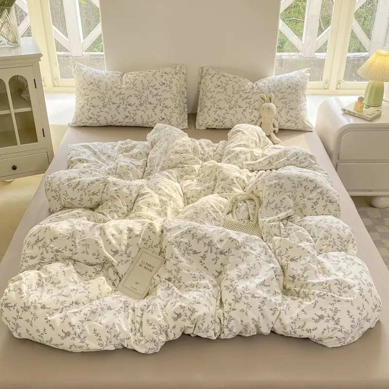 3-Piece Fashionable Duvet Bedding Set, French Style Print, Dual-Sided Use, Soft and Comfortable, Breathable, Suitable for All Seasons