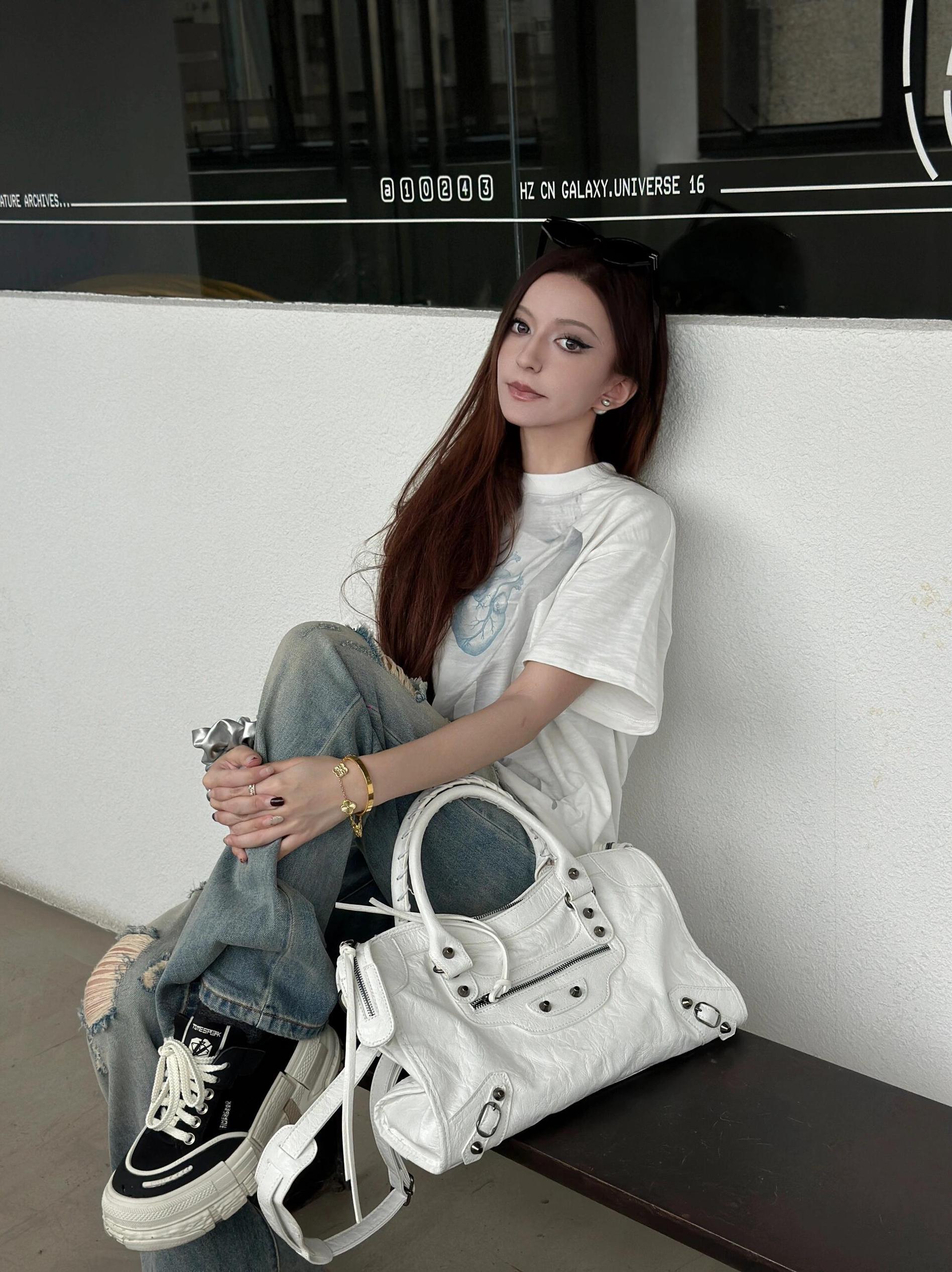 New Arrival Rivet Pillow Bag - Ins Motorcycle Style, High-End Large Capacity, Shoulder/Crossbody/Handheld for Trendy Cool Girls