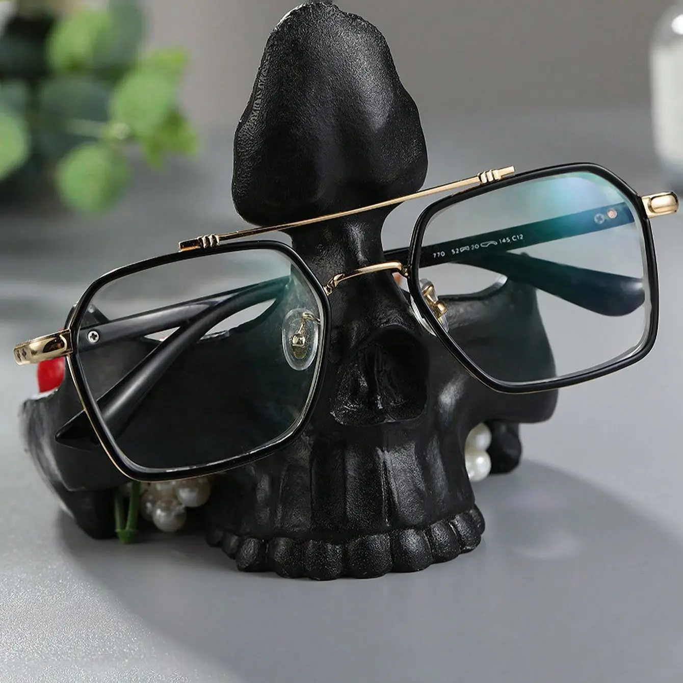 Elegant Skull Eyeglass Holder, Minimalist Design, Desktop or Nightstand Glasses Case, Perfect for Living Room, Bedroom, Office