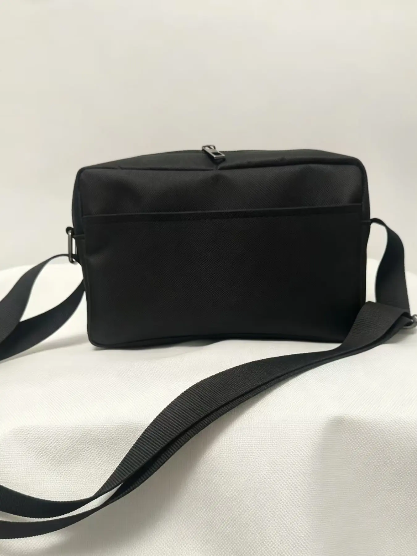 Women's Crossbody Messenger Bag, Large Capacity Multi-Compartment, Adjustable Strap, Lightweight, Waterproof Nylon, Casual Style, Commuter Bags